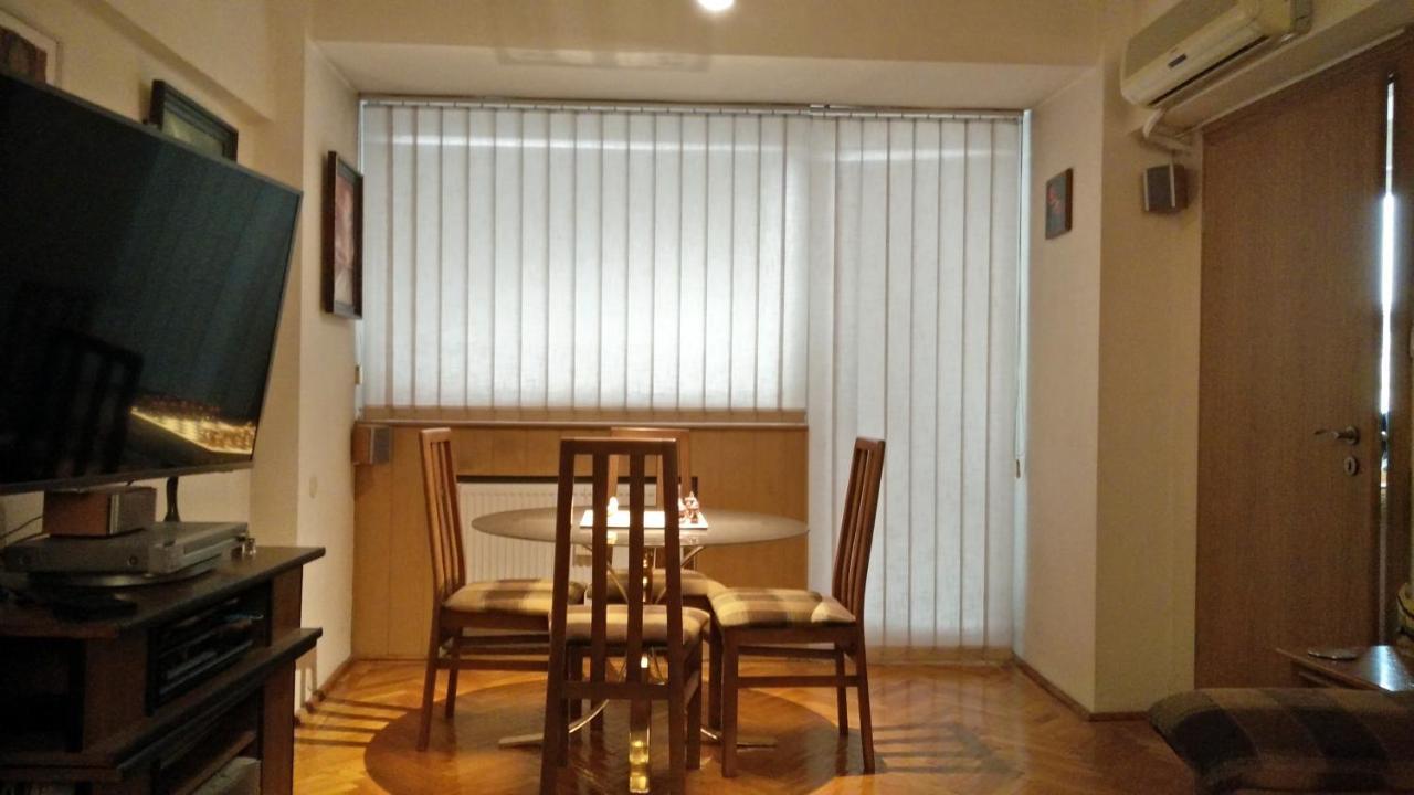 Rompromo Plus Accommodation Boekarest Buitenkant foto