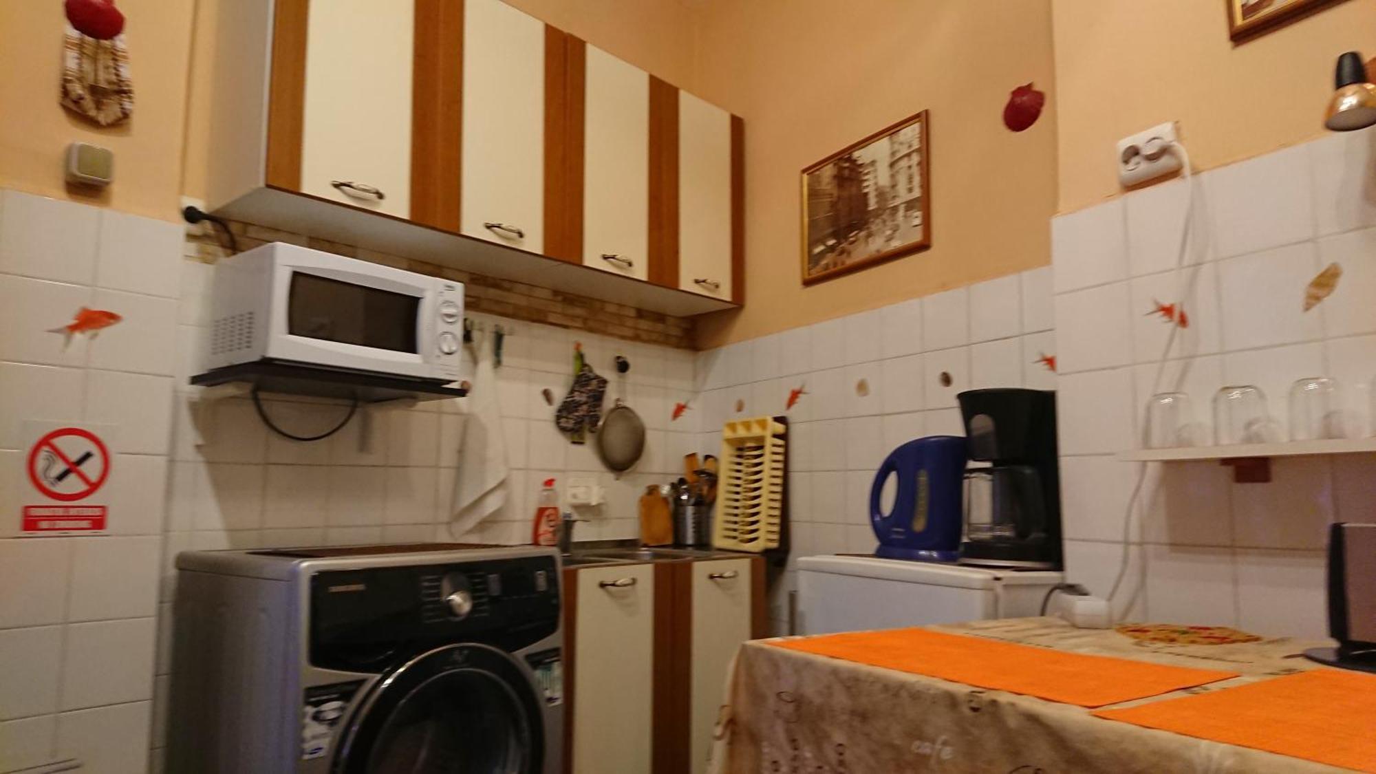 Rompromo Plus Accommodation Boekarest Buitenkant foto