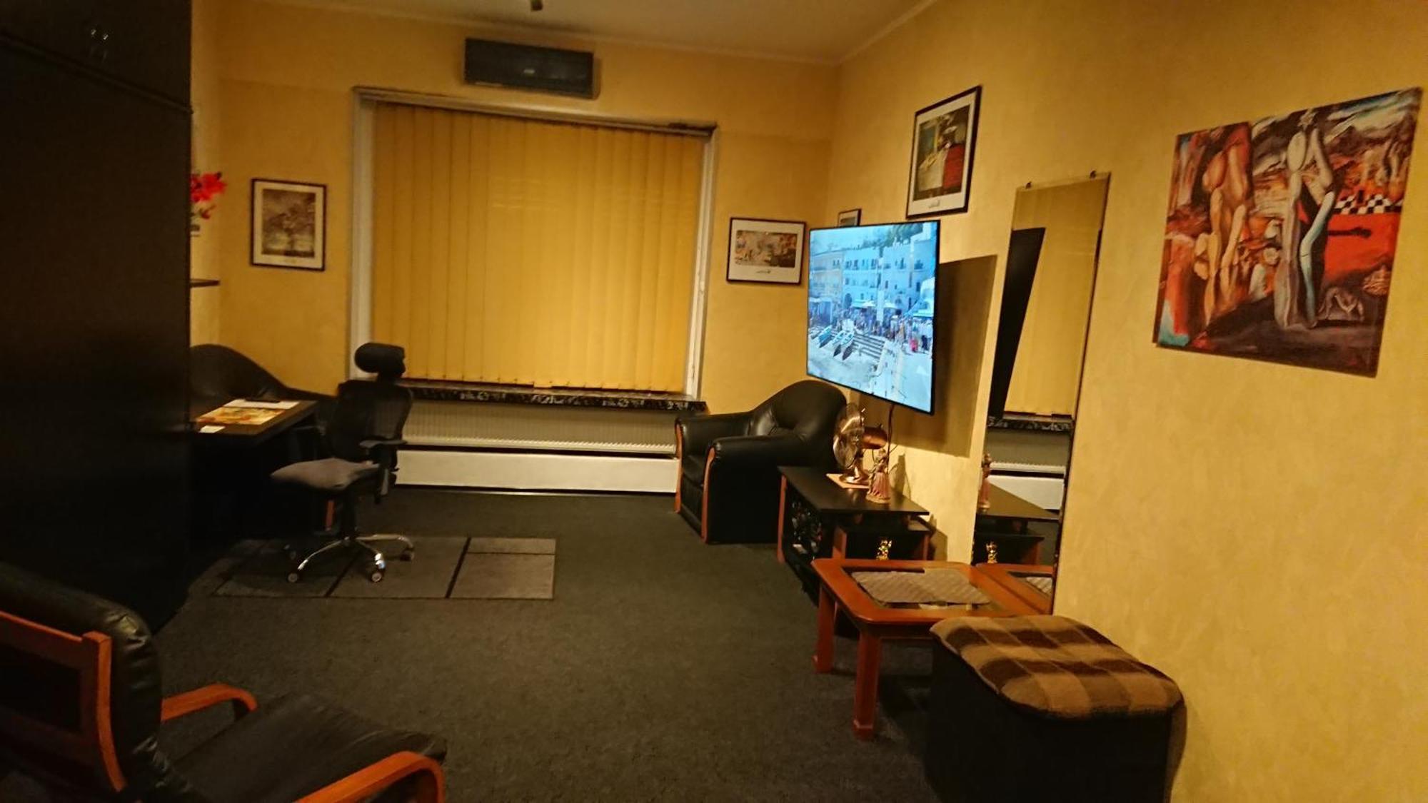 Rompromo Plus Accommodation Boekarest Buitenkant foto