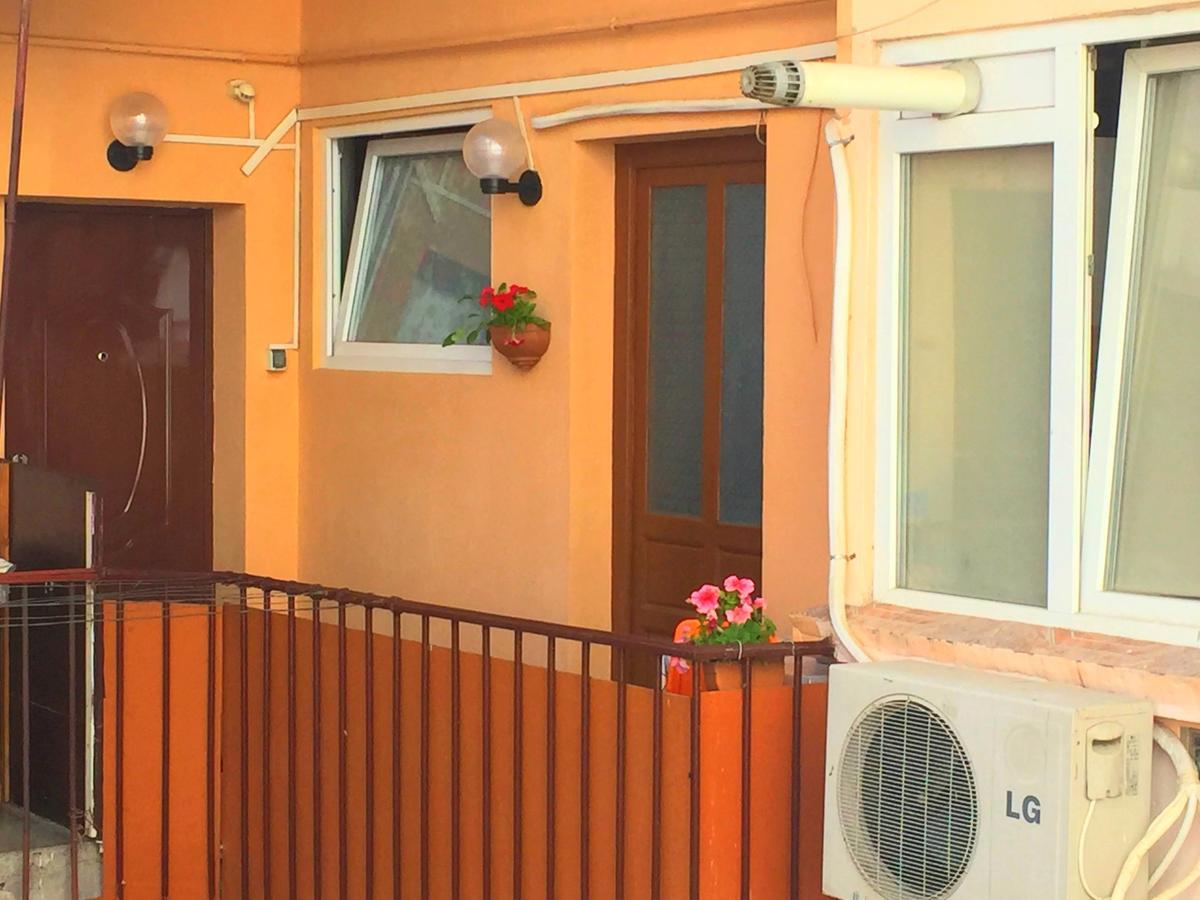 Rompromo Plus Accommodation Boekarest Buitenkant foto